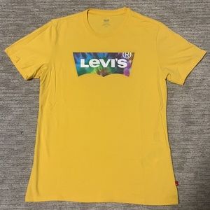Men’s Levi’s Logo Graphic Tee - Size SM